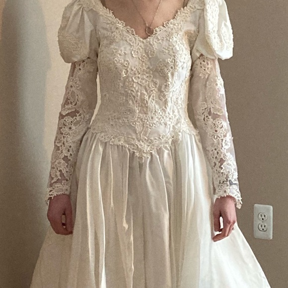 Vintage Dresses & Skirts - Vintage Wedding gown Sz 4.  Lace appliqué with pearls and satin skirt